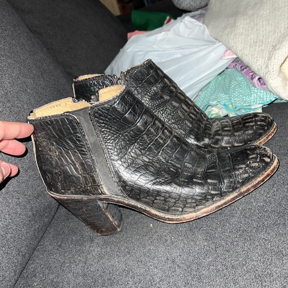 Frye  booties boots - Picture 3 of 7